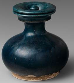 Covered jar, Earthenware with blue glaze, China 